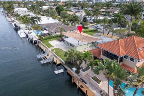 House in Pompano Beach, Florida 3 bedrooms, 151.24 sq.m. № 2034217 - photo 18