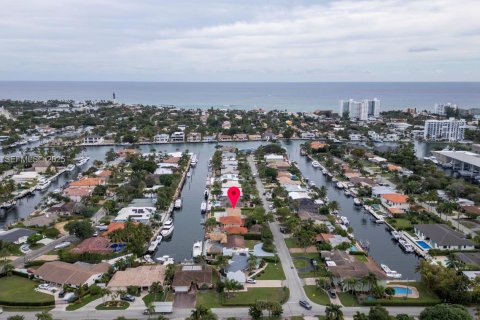 House in Pompano Beach, Florida 3 bedrooms, 151.24 sq.m. № 2034217 - photo 13