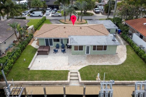 House in Pompano Beach, Florida 3 bedrooms, 151.24 sq.m. № 2034217 - photo 4