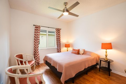 House in Pembroke Pines, Florida 4 bedrooms, 196.4 sq.m. № 2084092 - photo 20