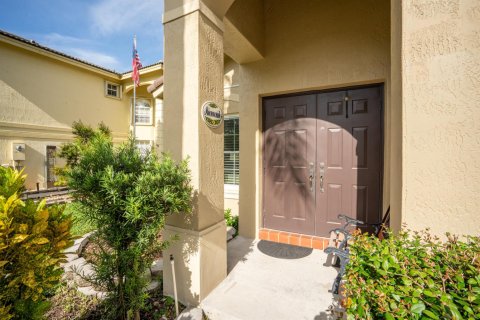 House in Pembroke Pines, Florida 4 bedrooms, 196.4 sq.m. № 2084092 - photo 5