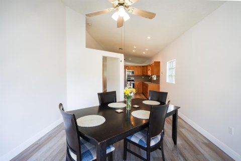 House in Pembroke Pines, Florida 4 bedrooms, 196.4 sq.m. № 2084092 - photo 19