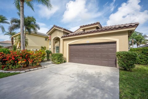 House in Pembroke Pines, Florida 4 bedrooms, 196.4 sq.m. № 2084092 - photo 4