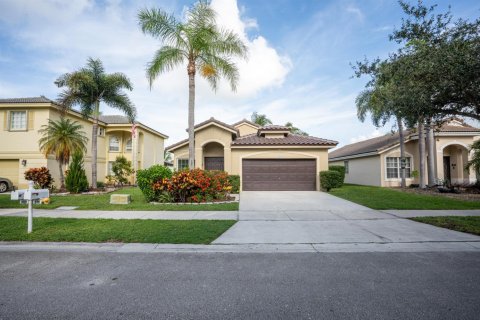 House in Pembroke Pines, Florida 4 bedrooms, 196.4 sq.m. № 2084092