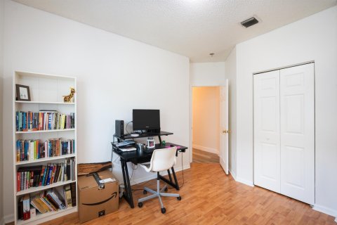 House in Pembroke Pines, Florida 4 bedrooms, 196.4 sq.m. № 2084092 - photo 23