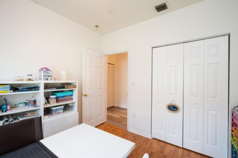 House in Pembroke Pines, Florida 4 bedrooms, 196.4 sq.m. № 2084092 - photo 21