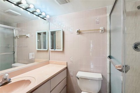 Condominio en alquiler en Miami, Florida, 2 dormitorios, 73.67 m2 № 2043952 - foto 10