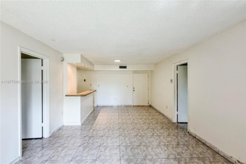 Condominio en alquiler en Miami, Florida, 2 dormitorios, 73.67 m2 № 2043952 - foto 12