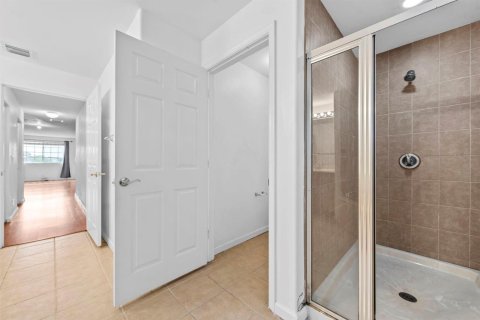Снять в аренду таунхаус в Лодерхилл, Флорида 3 комнаты, 190.45м2, № 2260249 - фото 9