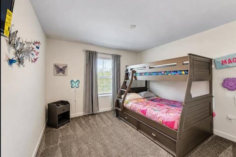 Touwnhouse à vendre à Kissimmee, Floride: 4 chambres, 176.7 m2 № 2438234 - photo 6