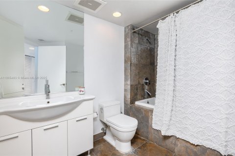 Condominio en alquiler en Miami, Florida, 55.56 m2 № 1877498 - foto 16