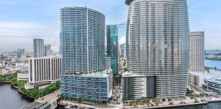Studio à Condo à Miami, Floride № 1877498