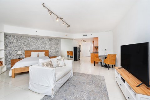 Condominio en alquiler en Miami, Florida, 55.56 m2 № 1877498 - foto 10
