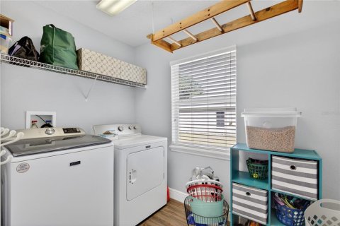 Casa en venta en Sorrento, Florida, 4 dormitorios, 252.6 m2 № 2222388 - foto 19