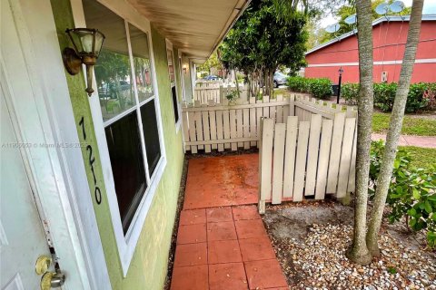 House in Tamarac, Florida 1 bedroom, 51.1 sq.m. № 1956672 - photo 19