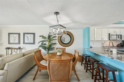 Copropriété à vendre à Saint Petersburg, Floride: 2 chambres, 117.52 m2 № 2093877 - photo 12