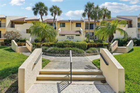 Copropriété à vendre à Saint Petersburg, Floride: 2 chambres, 117.52 m2 № 2093877 - photo 3