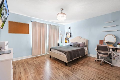 Casa en venta en Riverview, Florida, 5 dormitorios, 244.89 m2 № 2422744 - foto 26