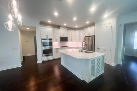 Villa ou maison à louer à Odessa, Floride: 3 chambres, 277.59 m2 № 2395628 - photo 2