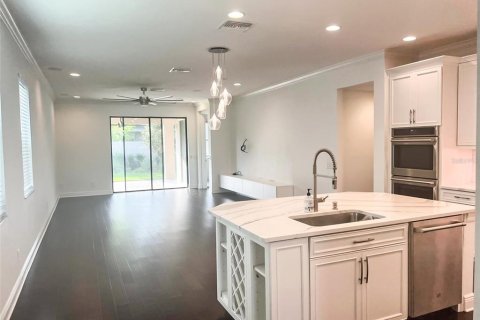 Villa ou maison à louer à Odessa, Floride: 3 chambres, 277.59 m2 № 2395628 - photo 6