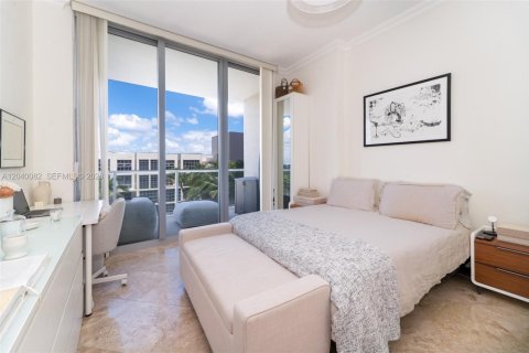 Condo in Miami, Florida, 1 bedroom  № 2086397 - photo 3