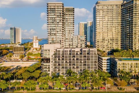 Condo in Miami, Florida, 1 bedroom  № 2086397 - photo 13