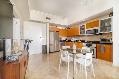Condo in Miami, Florida, 1 bedroom  № 2086397 - photo 5