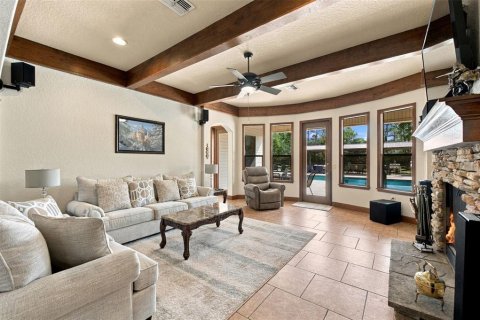 House in Weeki Wachee, Florida 8 bedrooms, 584.82 sq.m. № 2430395 - photo 15
