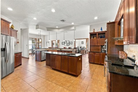 House in Weeki Wachee, Florida 8 bedrooms, 584.82 sq.m. № 2430395 - photo 18