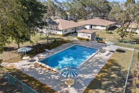 Купить кондоминиум в Корал-Спрингс, Флорида 2 спальни, 76.64м2, № 2011410 - фото 24