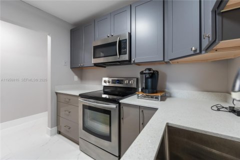 Купить кондоминиум в Корал-Спрингс, Флорида 2 спальни, 76.64м2, № 2011410 - фото 3