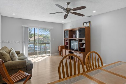 Купить кондоминиум в Корал-Спрингс, Флорида 2 спальни, 76.64м2, № 2011410 - фото 5