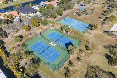 Купить кондоминиум в Корал-Спрингс, Флорида 2 спальни, 76.64м2, № 2011410 - фото 27