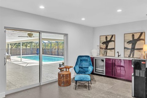 Villa ou maison à vendre à Hollywood, Floride: 5 chambres, 378.86 m2 № 2025356 - photo 9