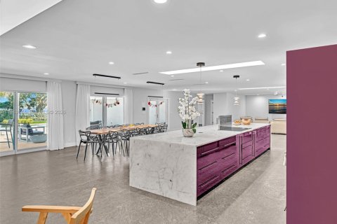 Villa ou maison à vendre à Hollywood, Floride: 5 chambres, 378.86 m2 № 2025356 - photo 7