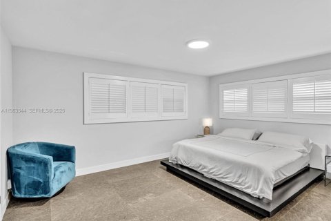 Villa ou maison à vendre à Hollywood, Floride: 5 chambres, 378.86 m2 № 2025356 - photo 16