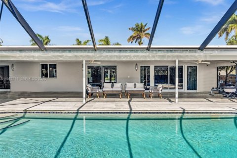 Villa ou maison à vendre à Hollywood, Floride: 5 chambres, 378.86 m2 № 2025356 - photo 11