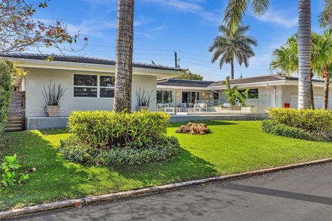 Villa ou maison à Hollywood, Floride 5 chambres, 378.86 m2 № 2025356