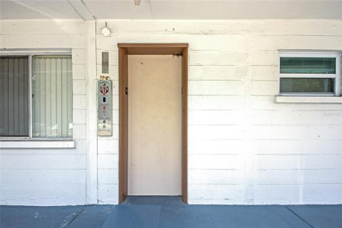 Condo in Bradenton, Florida, 1 bedroom  № 1847951 - photo 25