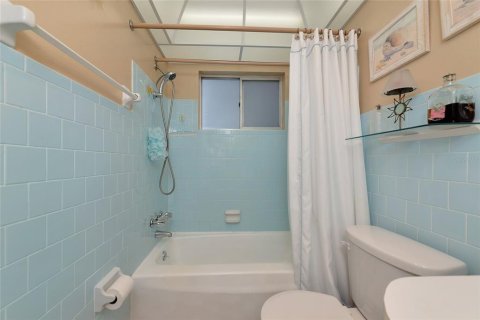 Condo in Bradenton, Florida, 1 bedroom  № 1847951 - photo 19