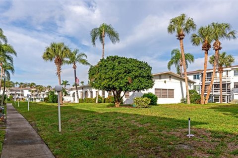 Condo in Bradenton, Florida, 1 bedroom  № 1847951 - photo 29