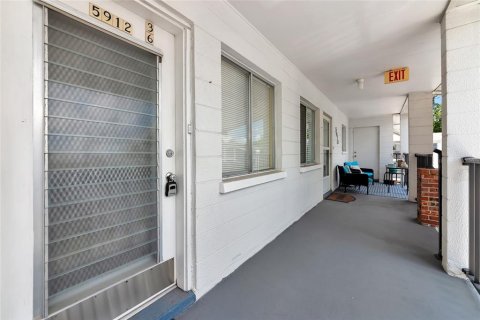 Condo in Bradenton, Florida, 1 bedroom  № 1847951 - photo 21