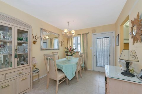 Condo in Bradenton, Florida, 1 bedroom  № 1847951 - photo 4