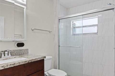 Casa en venta en Plantation, Florida, 4 dormitorios, 158.86 m2 № 1817599 - foto 5