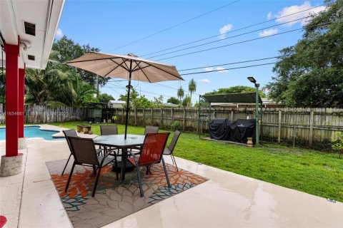 Casa en venta en Plantation, Florida, 4 dormitorios, 158.86 m2 № 1817599 - foto 13