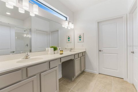 Casa en venta en Orlando, Florida, 10 dormitorios, 385.92 m2 № 2103266 - foto 11