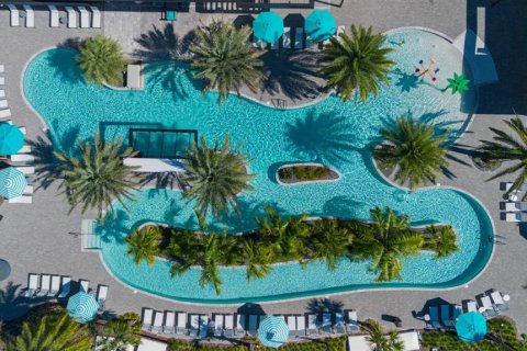 Casa en venta en Orlando, Florida, 10 dormitorios, 385.92 m2 № 2103266 - foto 3