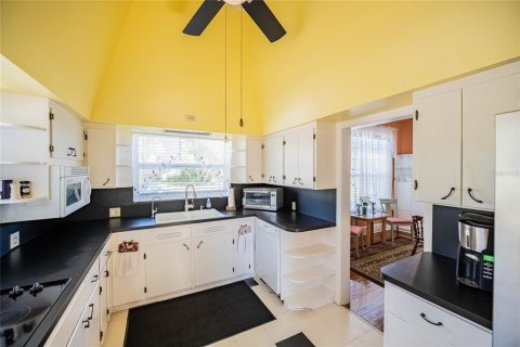 Casa en venta en Lake Wales, Florida, 3 dormitorios, 277.59 m2 № 2212381 - foto 3