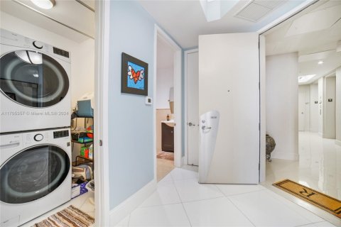 Купить кондоминиум в Санни-Айлс-Бич, Флорида 1 спальня, 108.51м2, № 1710893 - фото 15
