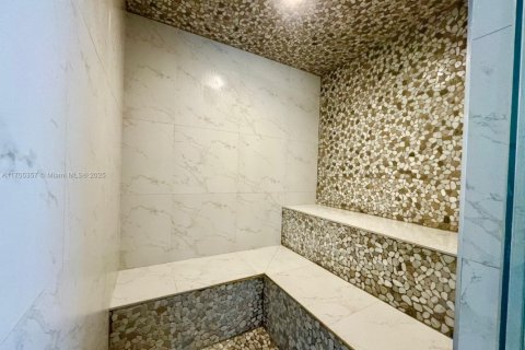 Купить кондоминиум в Санни-Айлс-Бич, Флорида 1 спальня, 108.51м2, № 1710893 - фото 25